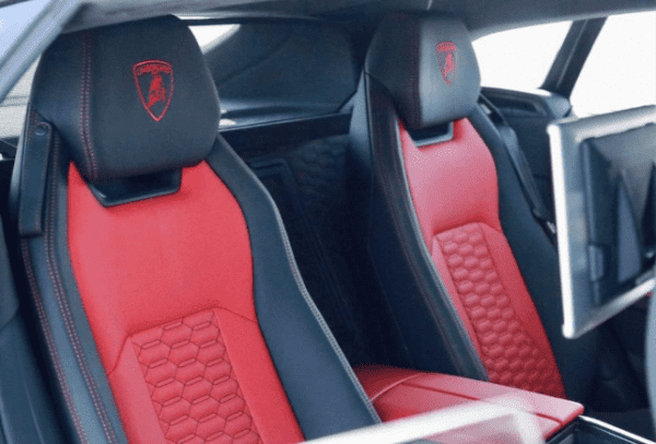 Lamborghini Urus - Image 4
