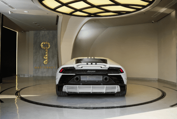 Lamborghini Huracan Evo Coupe - Image 4